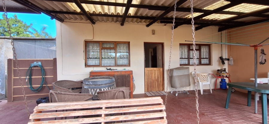 4 Bedroom Property for Sale in Albertinia Western Cape
